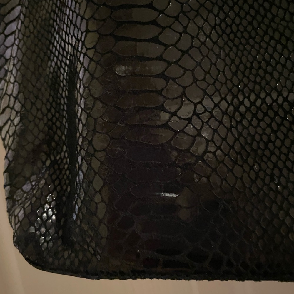 Michael Kors MK Large Black Snakeskin Tote - Picture 9 of 10
